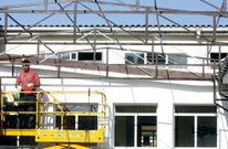El pasado verano ya se realizaron obras en una parte de la cubierta del Rosal�a de Castro. 