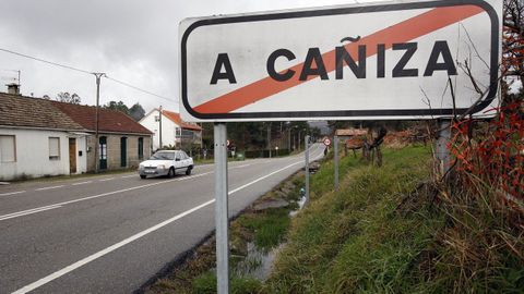 Cartel de saída da vila da Cañiza, nunha imaxe de arquivo