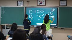 Alumnas de un centro escolar de Corea del Sur