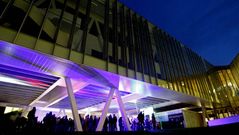 Festival Artec en el �gora.En la fachada del �gora, el artista Carlso Maci� dej� su obra, denonimada �Las diez horas�