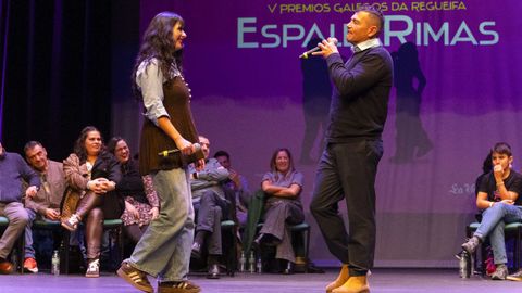 As� foi a festa da regueifa en Carballo, imaxe a imaxe, rima a rima