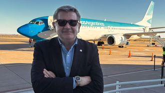 Joaqu�n Aristegui Laborde, embajador de Espa�a en Argentina, en el aeropuerto de Trelew, en la provincia de Chubut, adonde se desplaz� para asistir el 5 de marzo del 2026 al encuentro de la pesca argentina celebrado en Puerto Madryn.