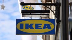 Cartel de Ikea en el exterior de una tienda