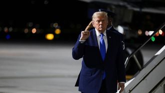 Donald Trump, tras aterrizar en el aeropuerto de Las Vegas