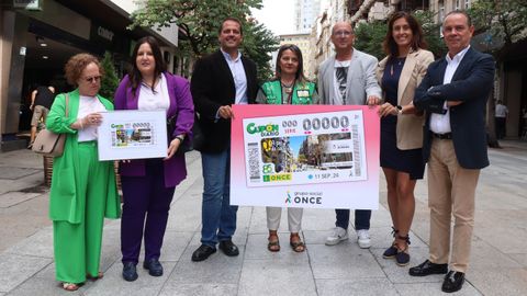 En la presentación estuvieron representantes de la ONCE y del Concello de Ourense.