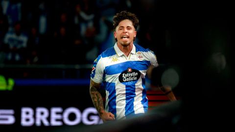 Mario Soriano, celebrando un gol al Mirand�s