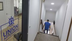 El acceso a las oficinas de la Unión de Artesanos solo es posible a través de una empinada y angosta escalera
