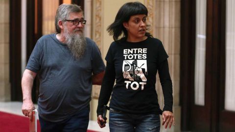 Los diputados de la CUP, Joan Garriga y Anna Gabriel