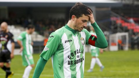 Pablo Antas se lamenta durante un lance del partido ante el Tudelano