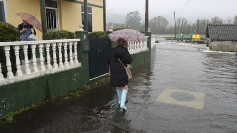 La crecida del r�o Basteiro, en el lugar conocido como As Augas, en Neda