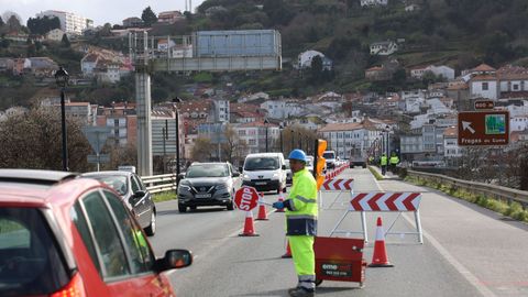 Retenciones en el Ponte da Pedra en direccin a Pontedeume