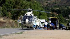 El helic�ptero aterriz� en plena N-536