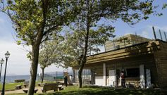 En local completamente reformado construido en los a�os 80 a pie de playa en Samil comienza una nueva historia. 