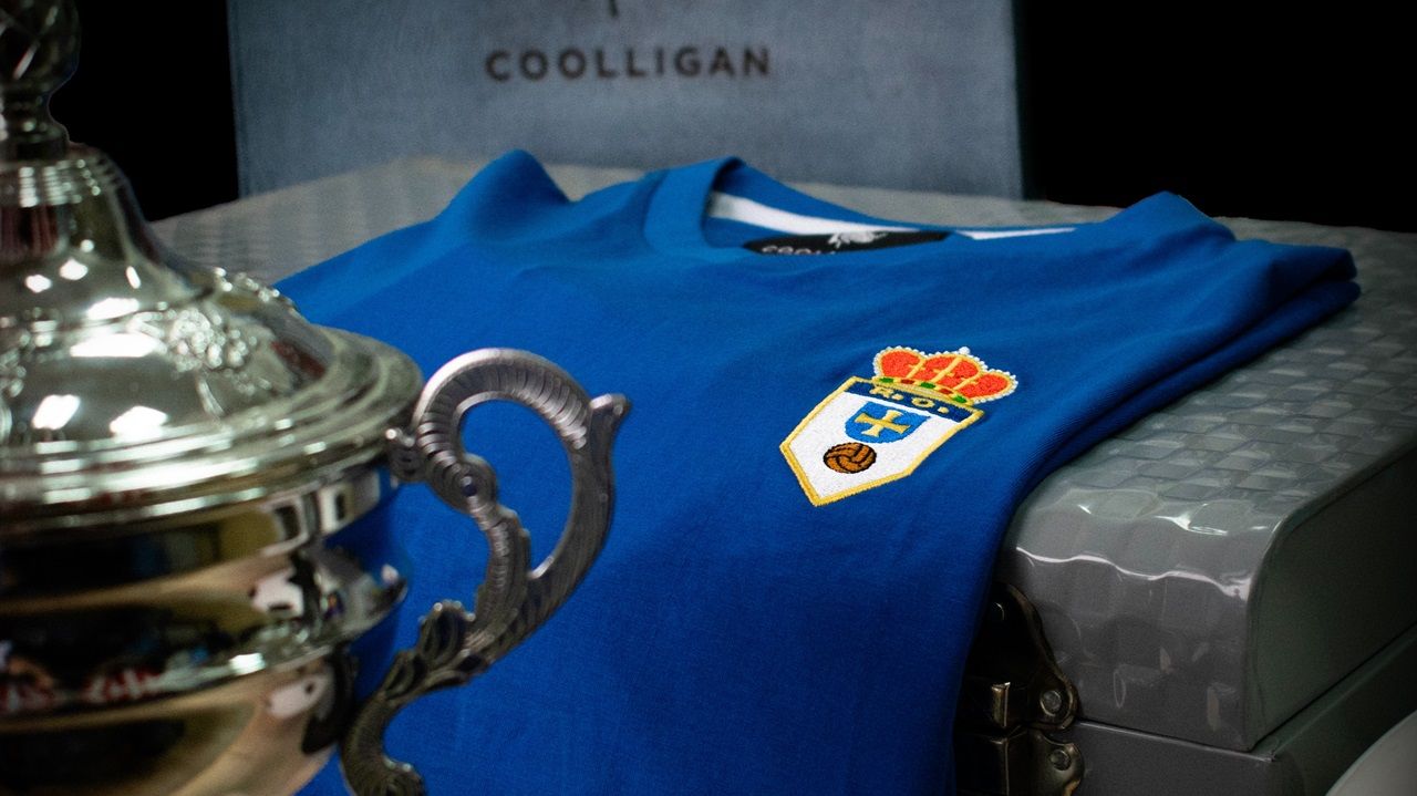 El Real Oviedo y Coolligan homenajean a Tensi con la nueva camiseta retro