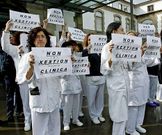 El Hospital Provincial acogi� ayer una nueva protesta.