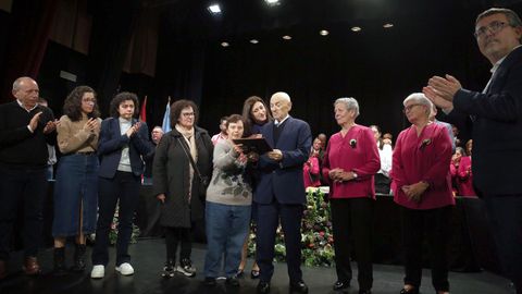 Pleno-acto de entrega de la medalla de hijo predilecto a Domingo Barreiros Lago por su contribucin a la cultura