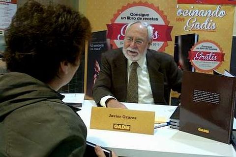 Ozores rubric� su libro para los clientes del Gadis de Fernando III.
