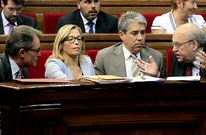 Joana Ortega, de UDC, flanqueada por Artur Mas, Francesc Homs y Andreu Mas-Colell. 