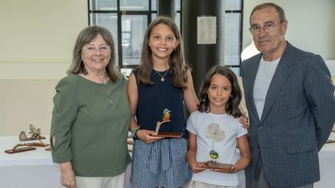 O artista, coa s�a muller, Concha Blanco, e coas s�as netas Mari�a e Ana
