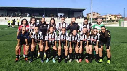Equipo titular del Victoria CF en la primera de las semifinales de la Copa Diputación femenina