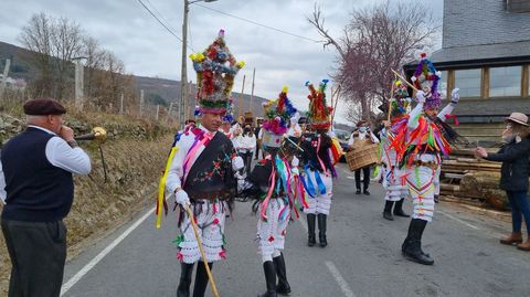 El folin de Mormentelos en el desfile de Vilario de Conso