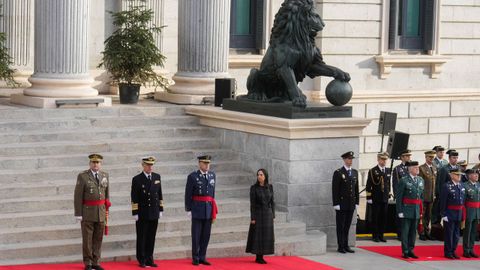 Acto de izado de bandera por el da de la Constitucin