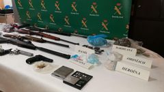 El rianxeiro detenido ayer guardaba un arsenal de armas en su vivienda