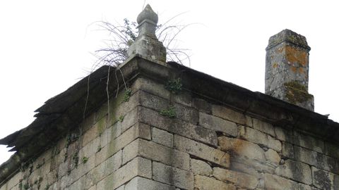 Pazo de Trasmonte, en Friol, del siglo XVI, y en estado de ruina