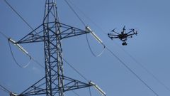 Un dron sobrevuela los tendidos de UFD para inspeccionar su estado