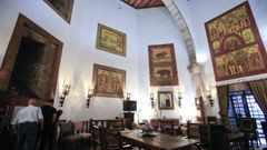 Vista del sal�n de la parte antigua del Parador, perteneciente a la torre de los Andrade