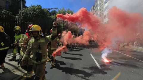 Manifestacin de los bomberos en Santiago esta semana