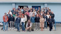 Foto de familia de los exalumnos de Maristas