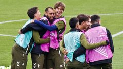 Fer L&oacute;pez, Borja Iglesias, Manu Fern&aacute;ndez&nbsp; y otros jugadores del Celta, en un entrenamiento.