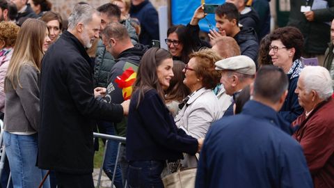 Los Reyes, la princesa Leonor y la Infanta Sof�a durante el acto de entrega del premio al ?Pueblo Ejemplar de Asturias 2025, a 25 de octubre de 2025, en Valdesoto, Sieto, Asturias (Espa�a). El Premio al Pueblo Ejemplar de Asturias 2025 ha sido concedido a la parroquia de Valdesoto, que pertenece al concejo asturiano de Siero
