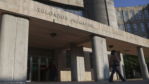 En una imagen de archivo, el edificio de los juzgados de Santiago, en el que tiene su sede la seccin compostelana de la Audiencia Provincial