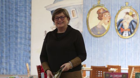 ANGELES ROCA, BIBLIOTECARIA DE CAMBRE