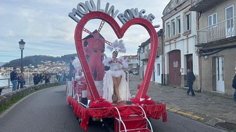 Desfile de comparsas de Muros