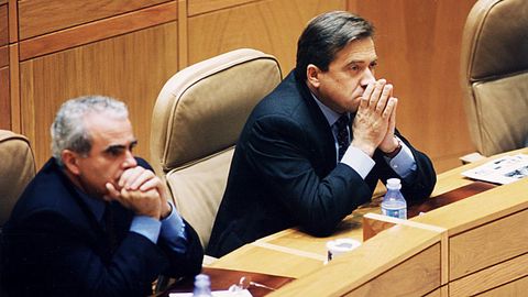 En el Parlamento autonómico, junto a Xosé Cuíña, con quien le unía una profunda amistad