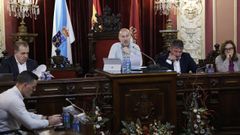J�come, en un pleno del Concello de Ourense.