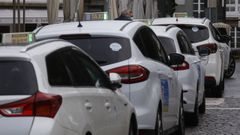 Taxistas esperando en una parada en Santiago