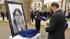 El primer ministro Jean Castex impuso la medalla de la Legin de Honor a la policia asesinada