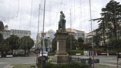 Cortina de luces en la plaza de Amboage.