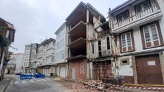 Imagen de archivo de una casa que sufri� derrumbes en Betanzos