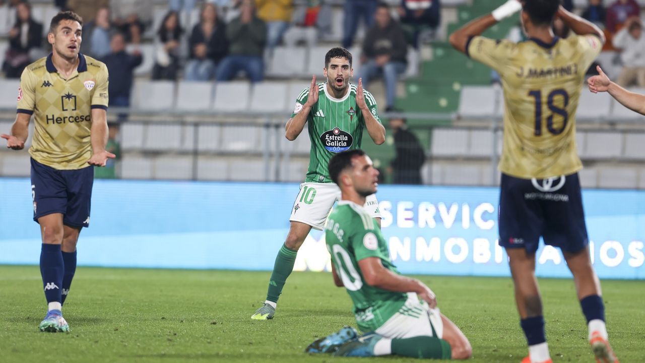 El Racing de Ferrol, el gran fiasco de la temporada en la Primera Federación