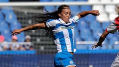 Henar, en un lance de juego durante un partido de la presente temporada.