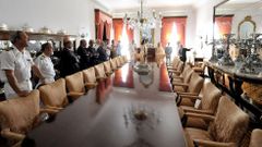 Imagen de la primera visita guiada a Capitan�a, para autoridades civiles y militares 