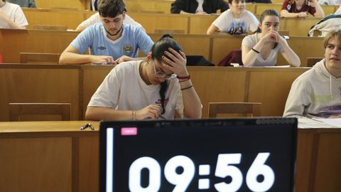 <span lang= gl >Exame de selectividade do pasado xuo en Santiago</span>