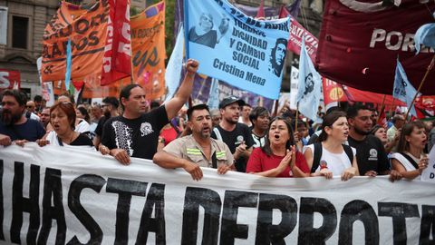 Protesta en Buenos Aires contra la reforma laboral promovida por el Gobierno de Milei
