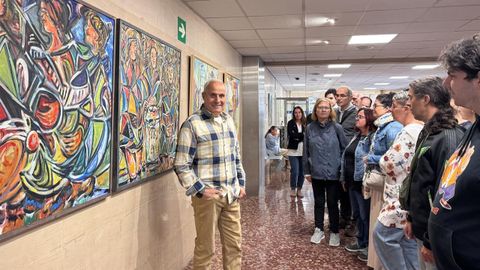 Moncho �lvarez Souto inaugur� su exposici�n de pintura en el Hospital Universitario de Ourense