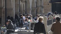 Domingo de terrazas, paseo y buen tiempo en la capital ourensana